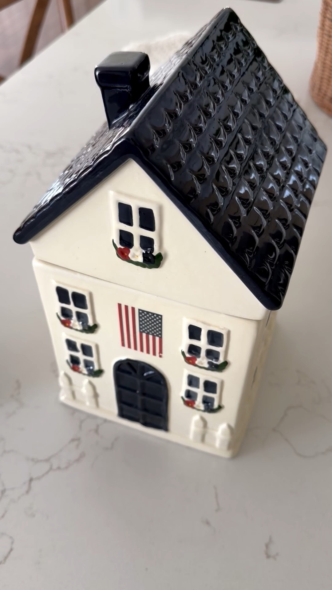 I found the cutest house cookie jar and salt and pepper shakers for summer! 

#LTKSeasonal #LTKHome