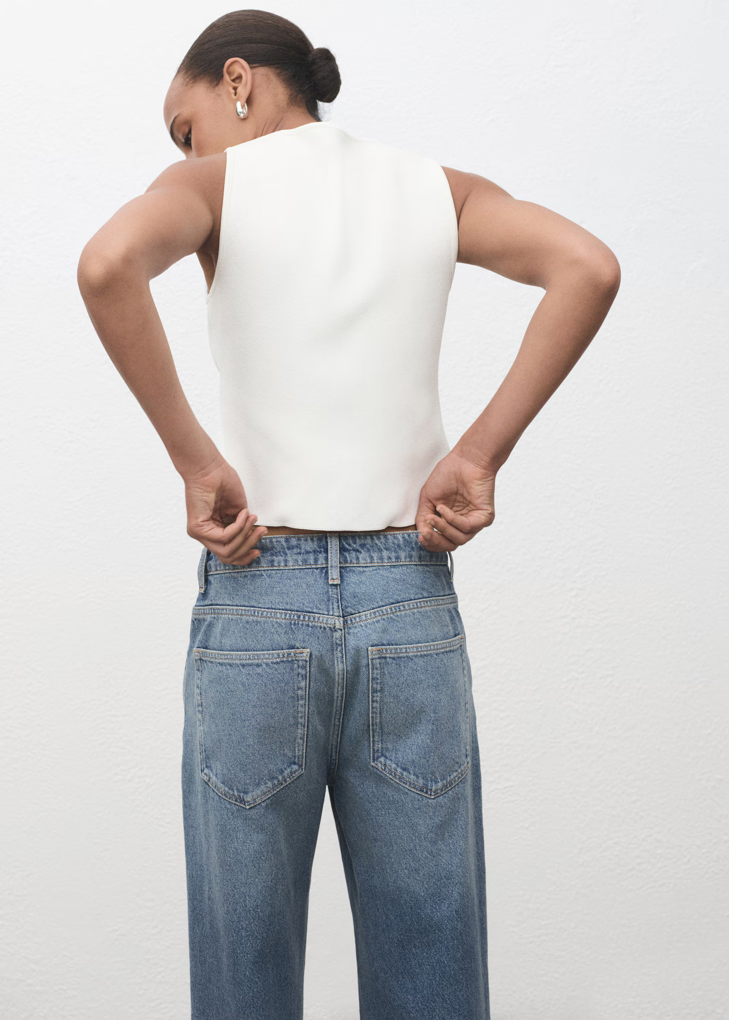 Knitted vest with jewel buttons - Women | MANGO USA | Mango (US/MX/AU)