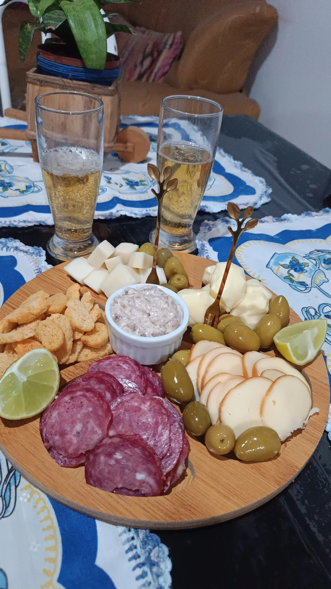 Colecionando momentos. Fazendo cada momento valer a pena.#tabuadefrios #sabadou #eueele

#LTKbrasil #LTKhome #LTKfamilia