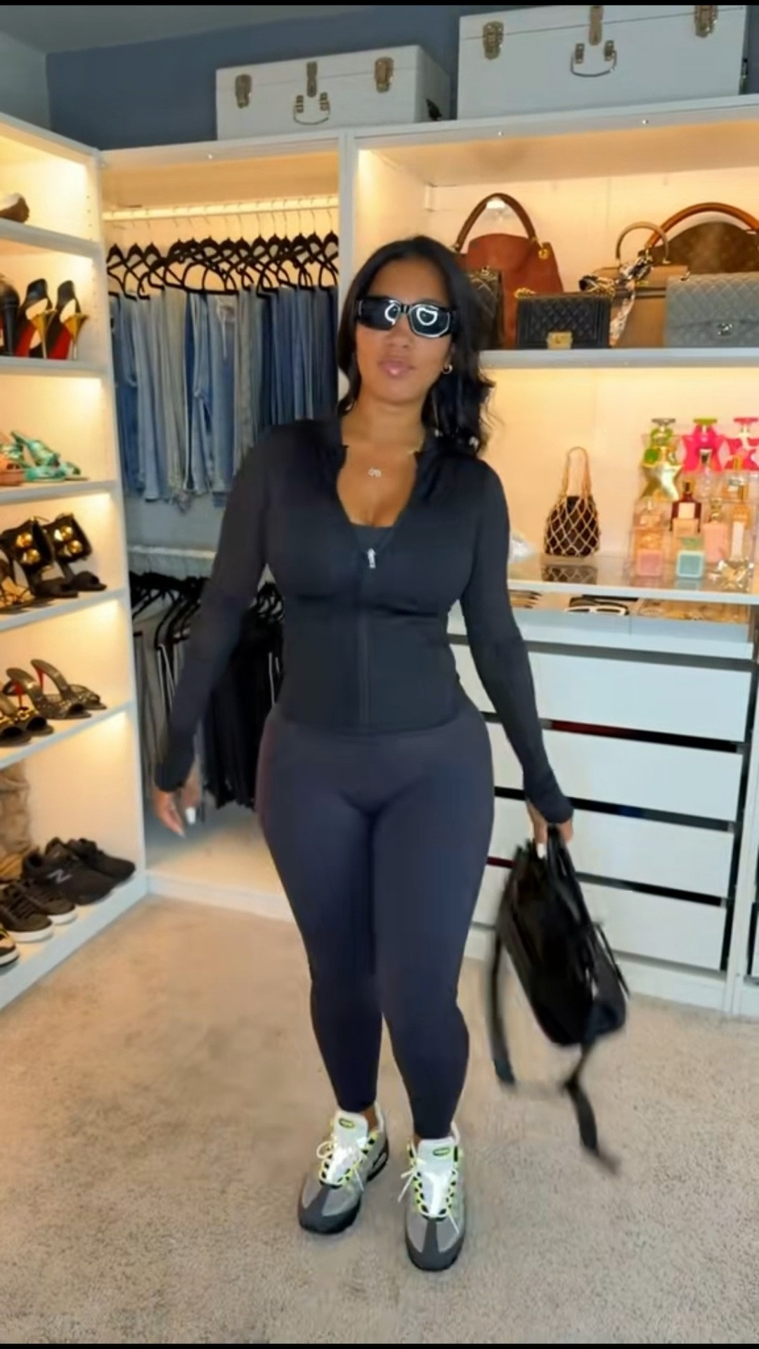 Gym or errands? Either way… we ready #shoptutuslookhere