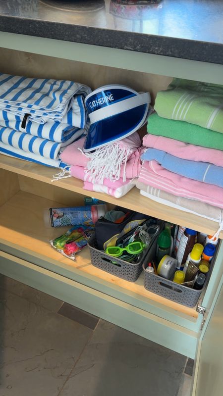 Operation- summer time pool/beach/lake prep 

Towels, sunscreen, goggle, pouch!

#LTKtravel #LTKswim #LTKSeasonal