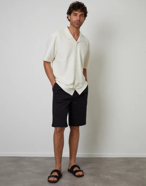 Threadbare Men's Black Pleated Stretch Relaxed Fit Chino Shorts | Threadbare