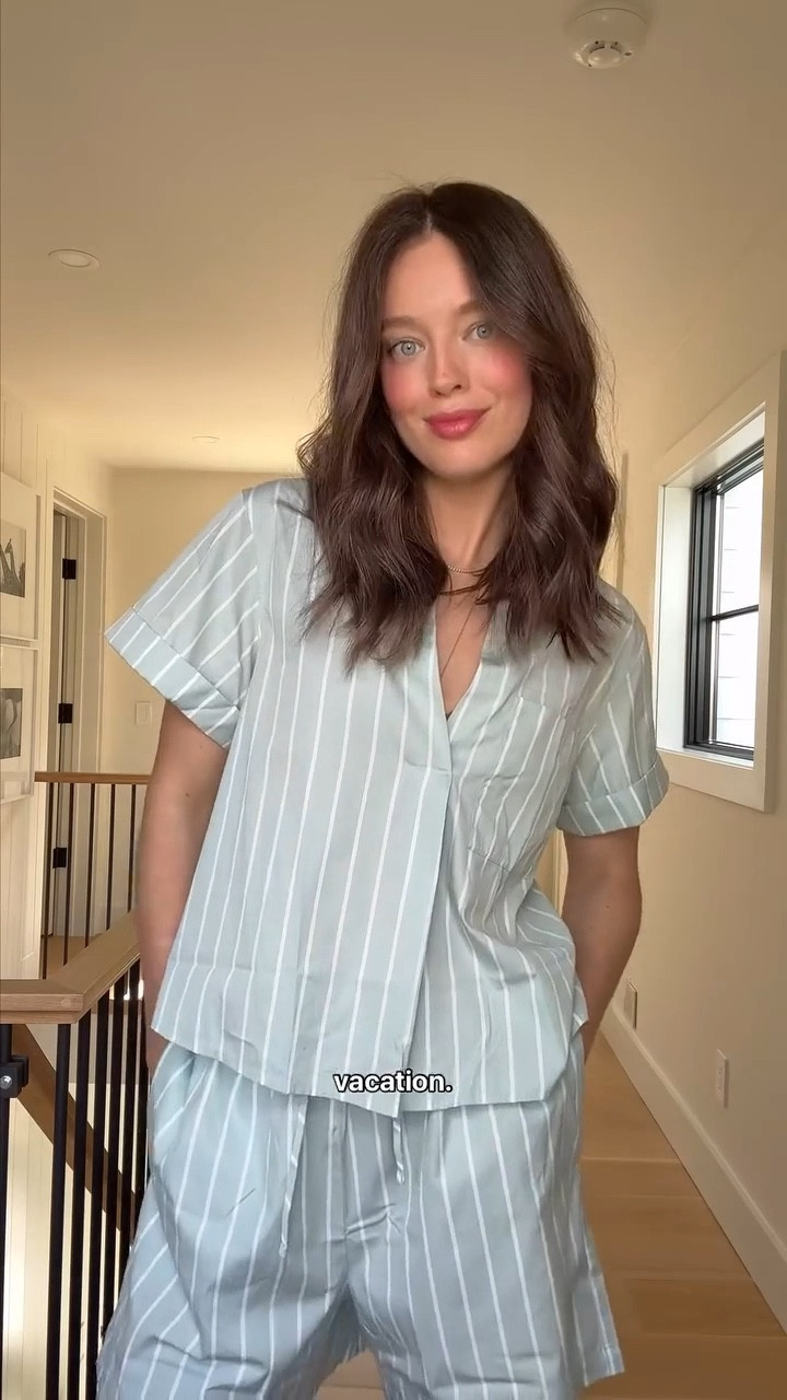 Holiday essentials with GAP 🏝️

#LTKTravel #LTKFindsUnder100 #LTKSeasonal