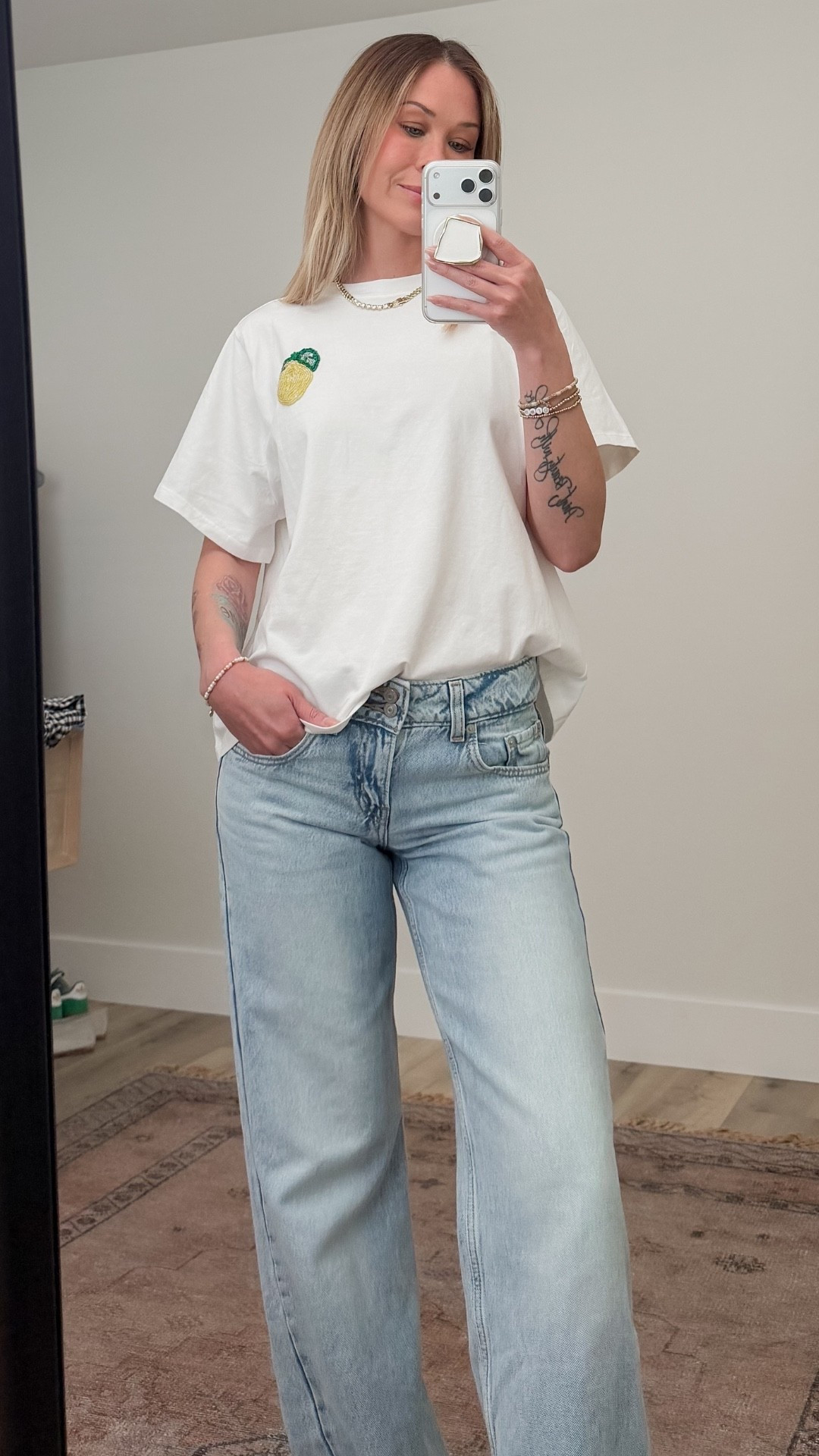 Tee- S
Jeans- 25 (I went up 1 size) 

#LTKootd