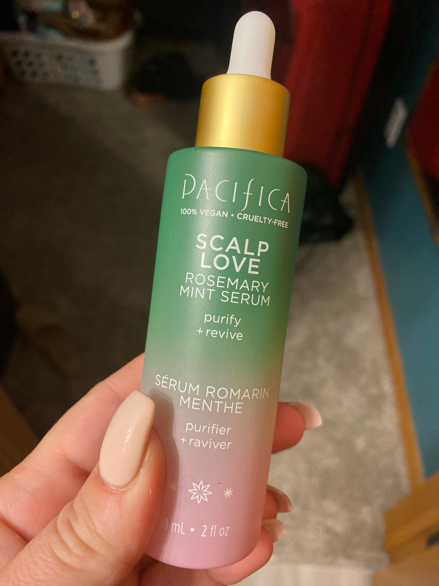 My hair has been getting thinner since I’ve been growing it long so I’m suturing to use this oil to thicken it up! 