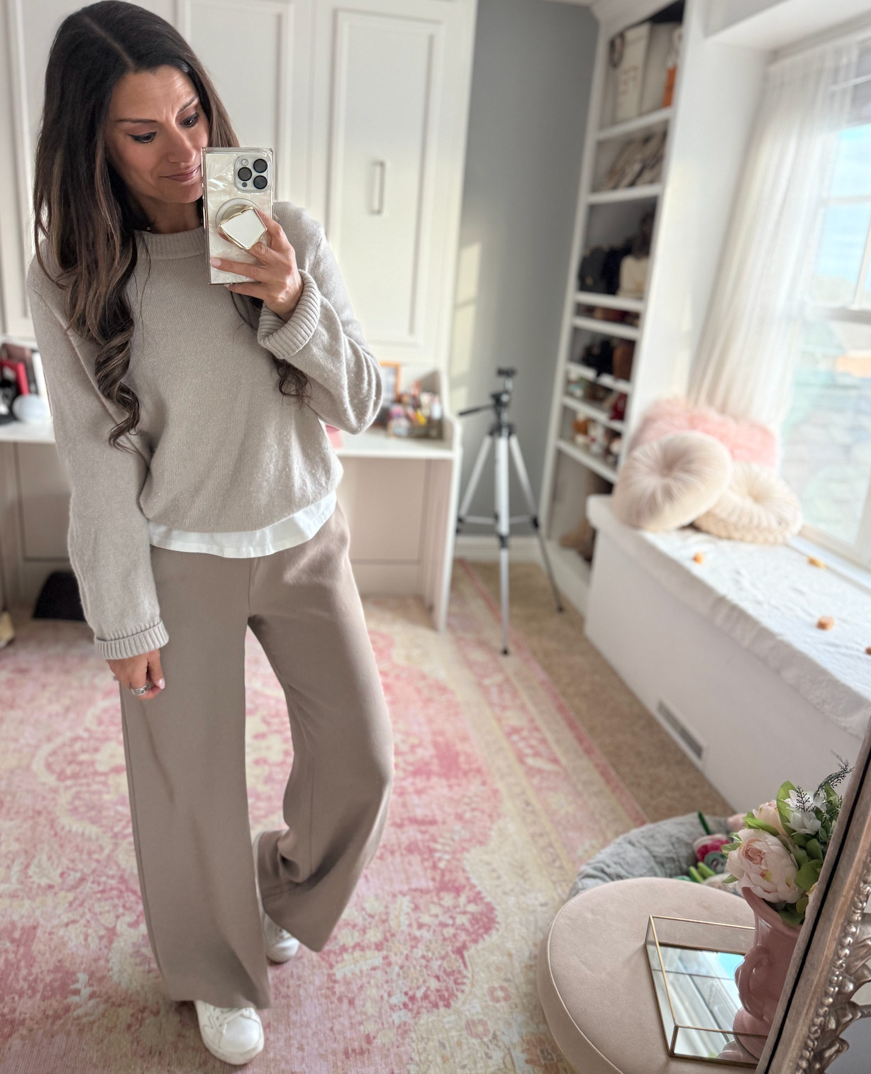 Neutral look I am loving 

 