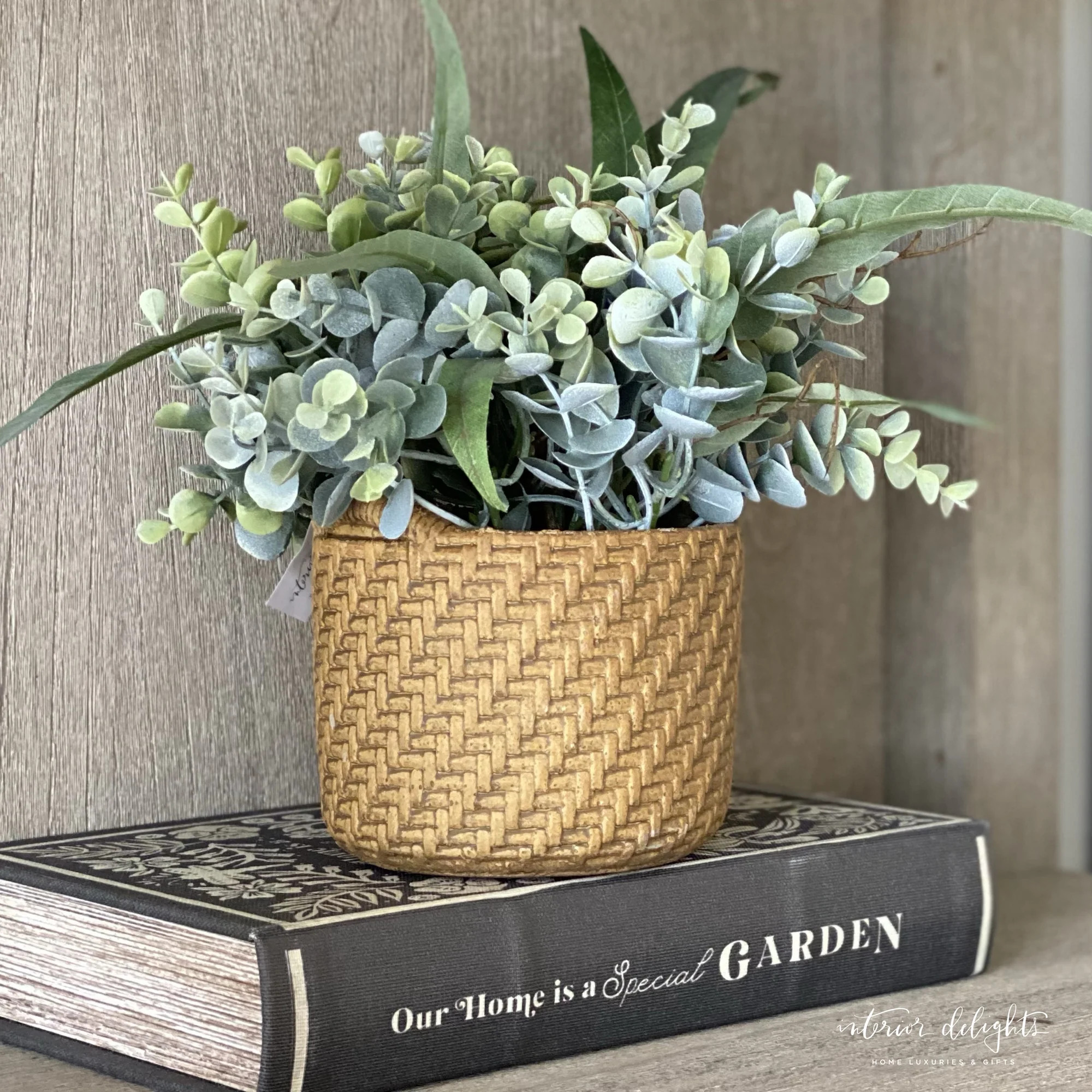 Willow Eucalyptus Pot | Interior Delights