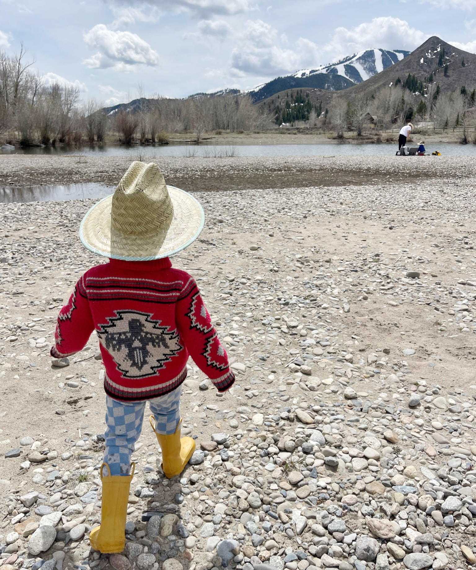 KIDS \ West’s outfit links! 

Spring rain boots
Boys clothes
Straw hat 

#LTKFindsUnder50 #LTKKids #LTKSeasonal