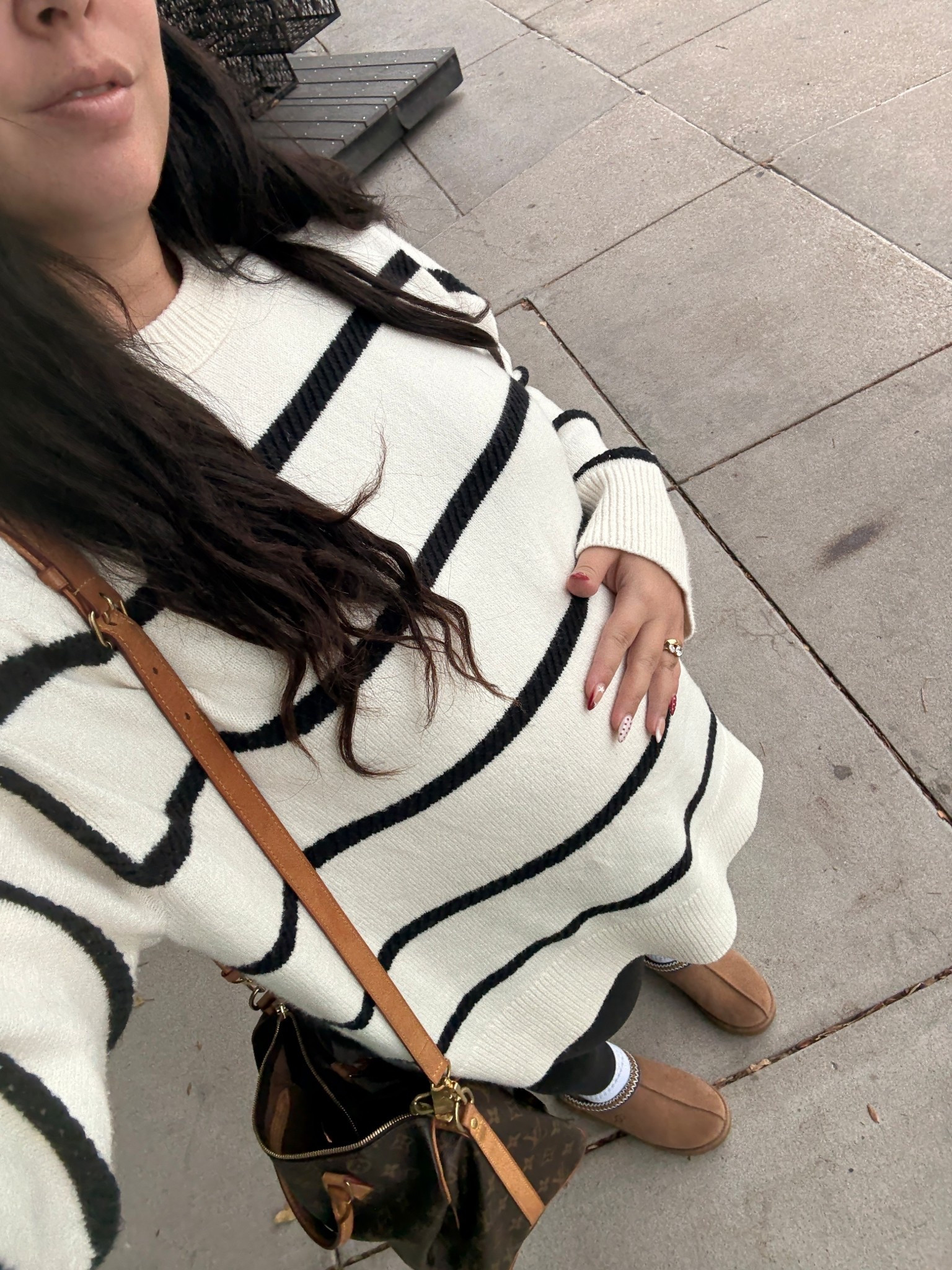 Xl sweater winter midsize outfit 
-
-
-
casual outfit, ootd, bump friendly, comfy outfit finds, aerie sweater, lululemon, ugg slippers

#LTKHoliday #LTKMidsize #LTKootd