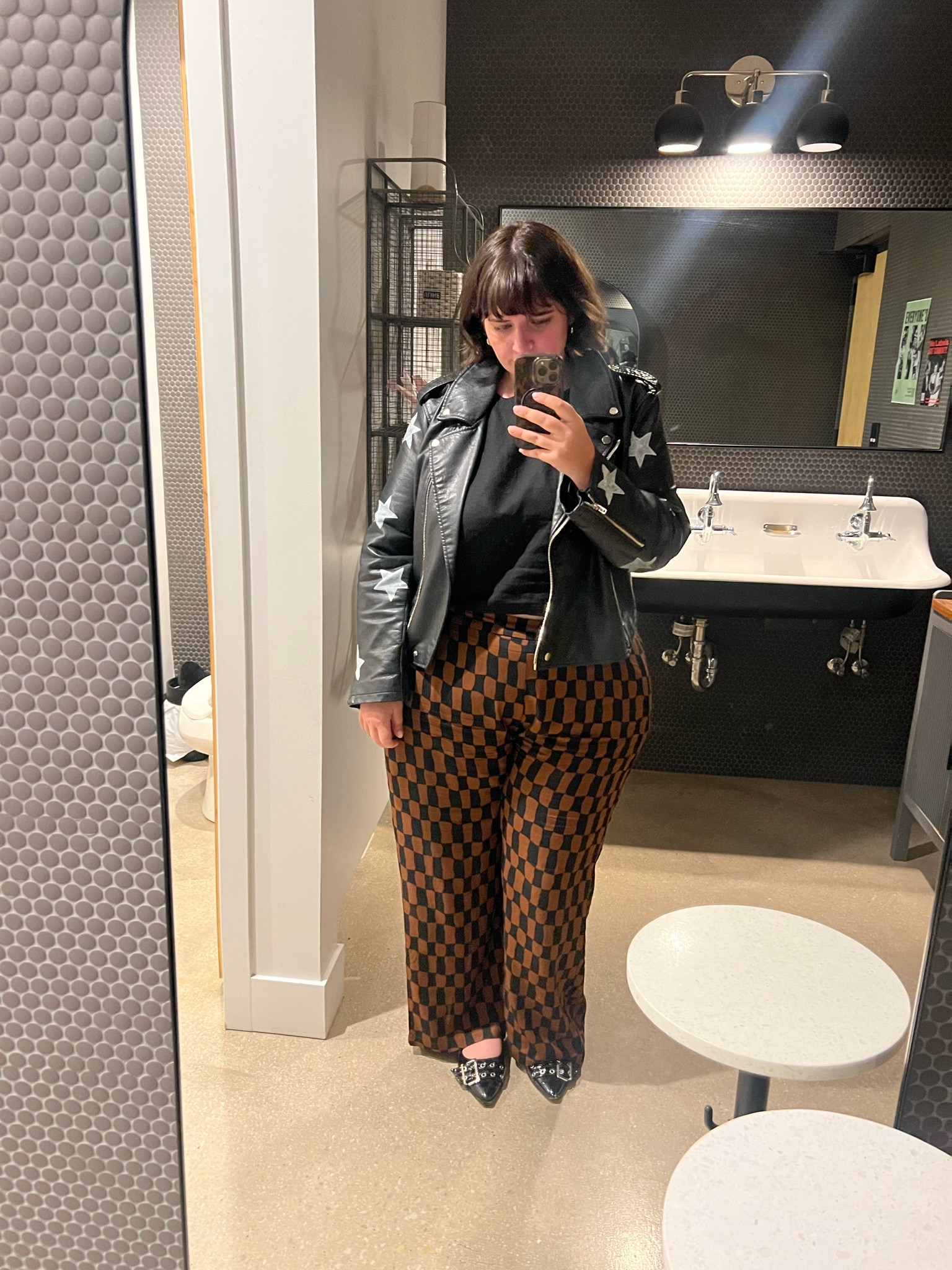 obsessed with these pants 

#LTKPlusSize #LTKFindsUnder50 #LTKStyleTip