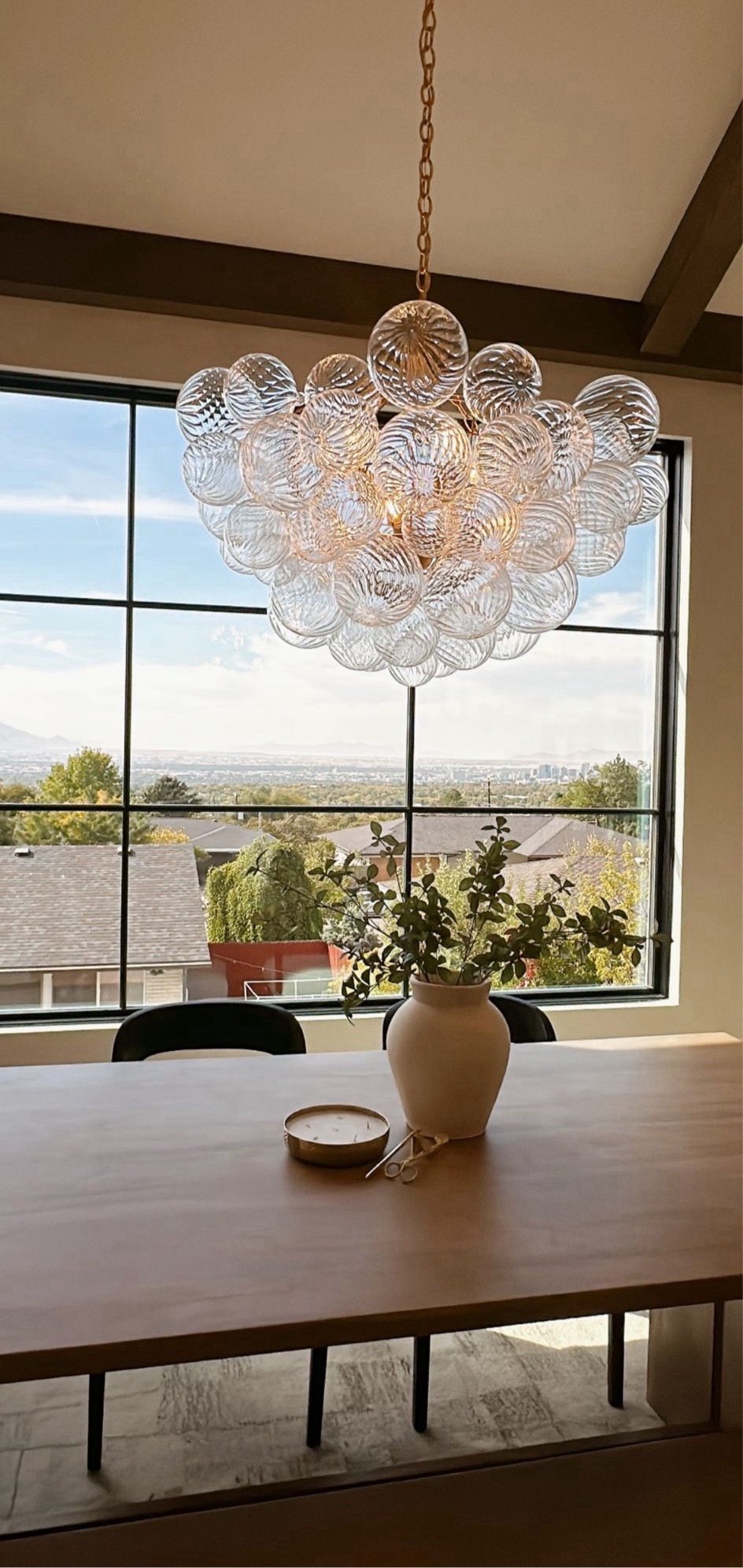 Dining room views 🌆

#LTKhome #LTKstyletip