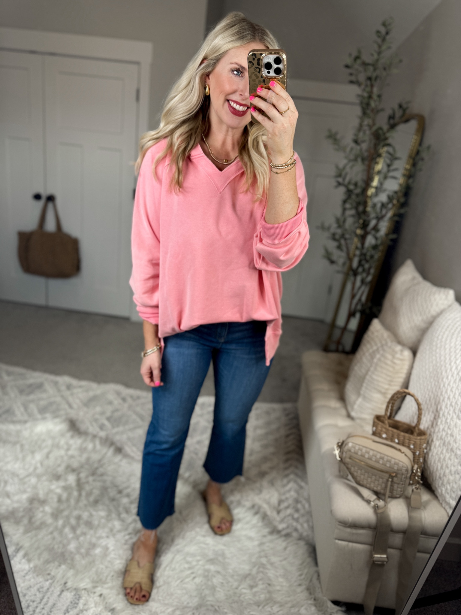 Daily try on, LTK sale, American Eagle, pink sweatshirt 

Medium 

#LTKfindsunder50 #LTKsalealert #LTKSpringSale