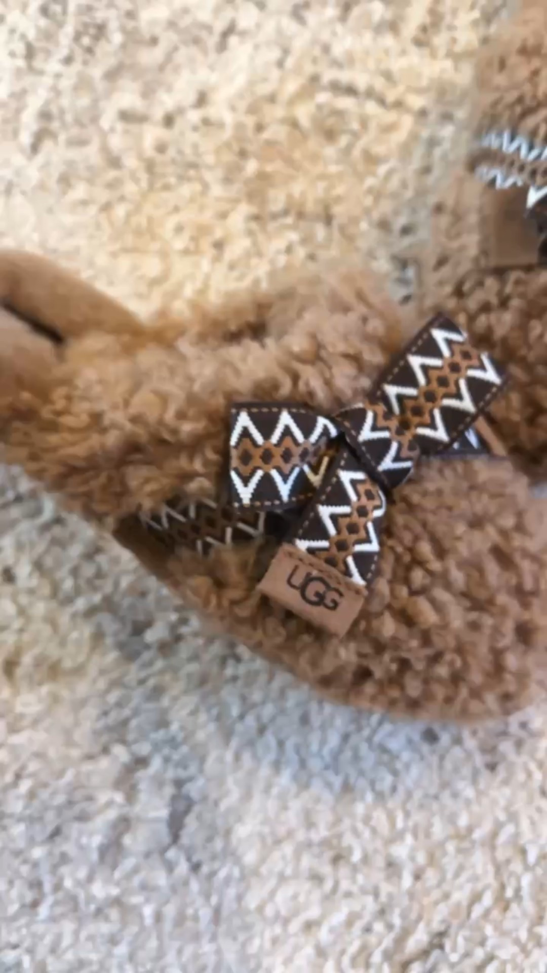 UGG Slippers

#LTKHoliday #LTKGiftGuide #LTKFindsUnder100