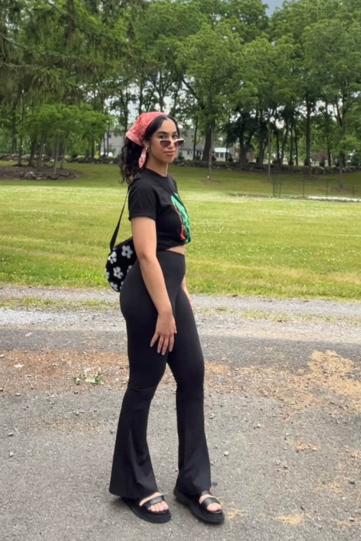 Spring / Summer alt outfit ✨


Spring alt outfit
Summer alt outfit
Alternative style
Edgy summer outfits
Soft grunge style 

#LTKfit 

#LTKstyletip