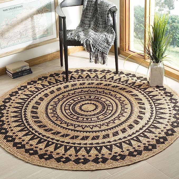 SAFAVIEH Natural Fiber Round Collection 5' Round Black NF802K Handmade Boho Mandala Braided Jute ... | Amazon (US)