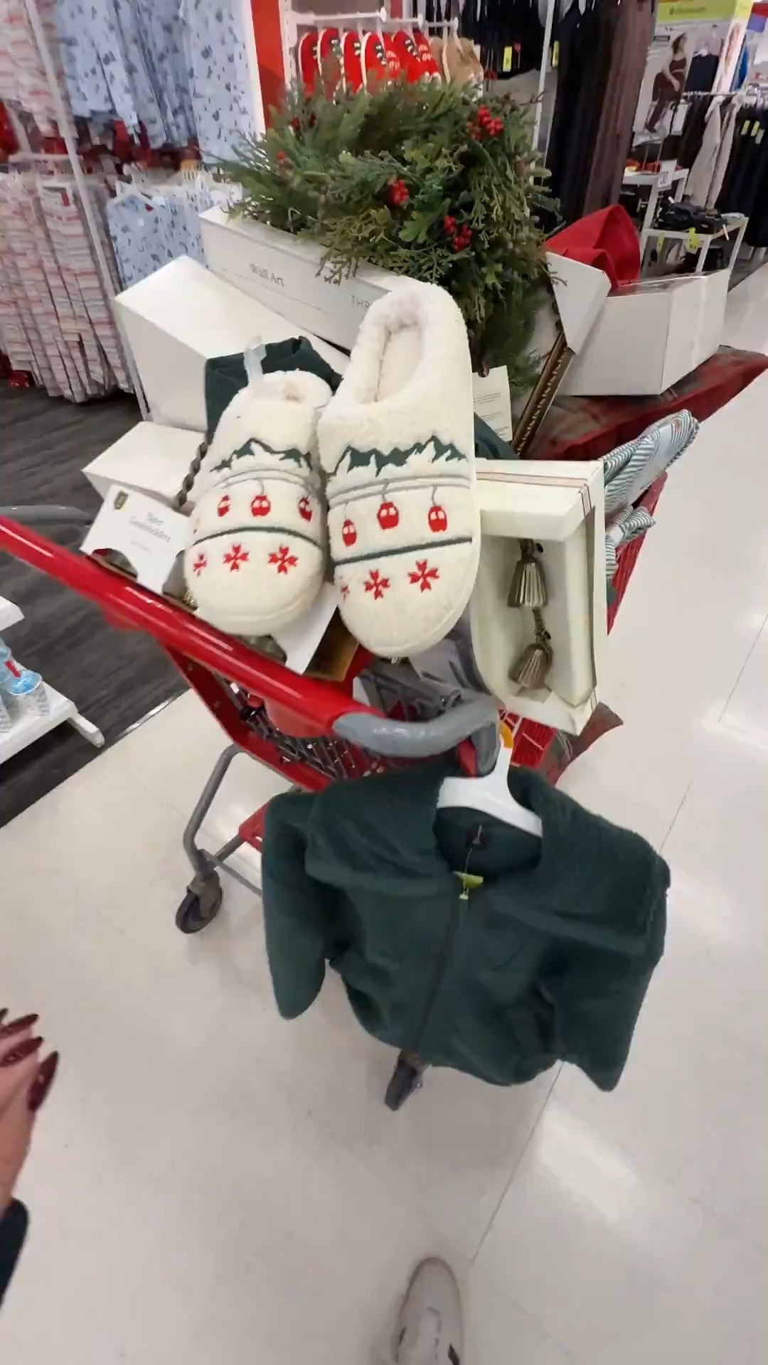 Affordable Christmas decor from Target 

Target home, Target Christmas decor, Target fashion, green fleece, Christmas slippers, Christmas decorations

#LTKHoliday #LTKHome #LTKFindsUnder50