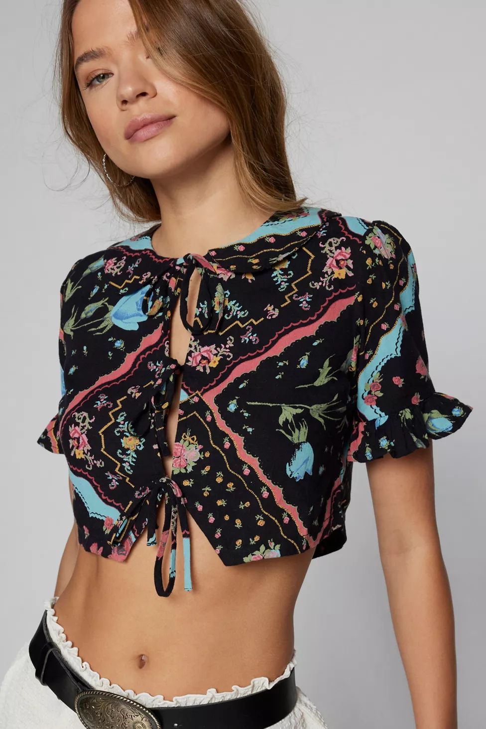 Kimchi Blue Saturday Tie-Front Cropped Top | Urban Outfitters (US and RoW)
