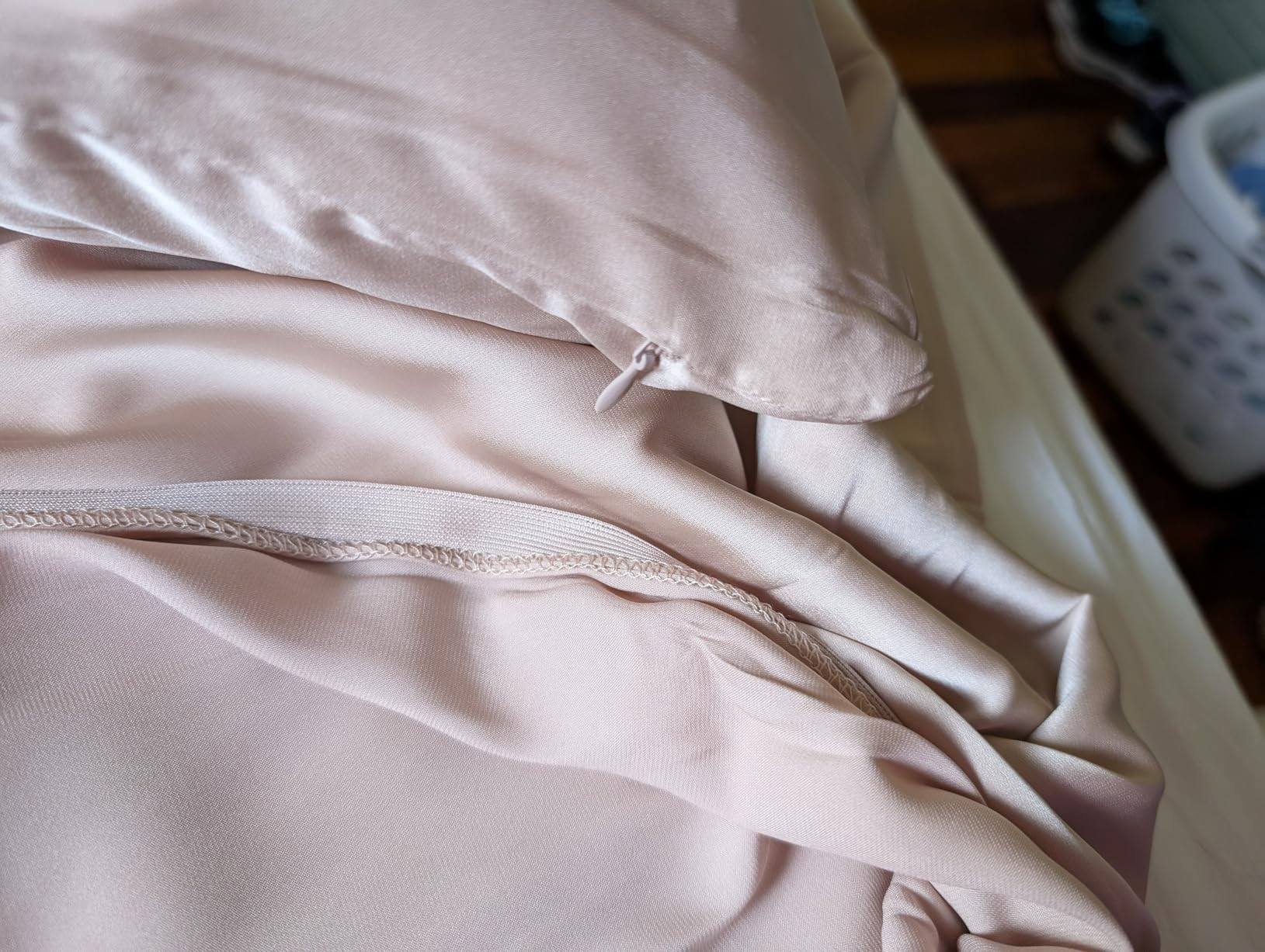 Mulberry Silk Pillow Cases 2 Pack Standard Size 20x26 Inches with Hidden Zipper, Ultra Smooth and... | Amazon (US)