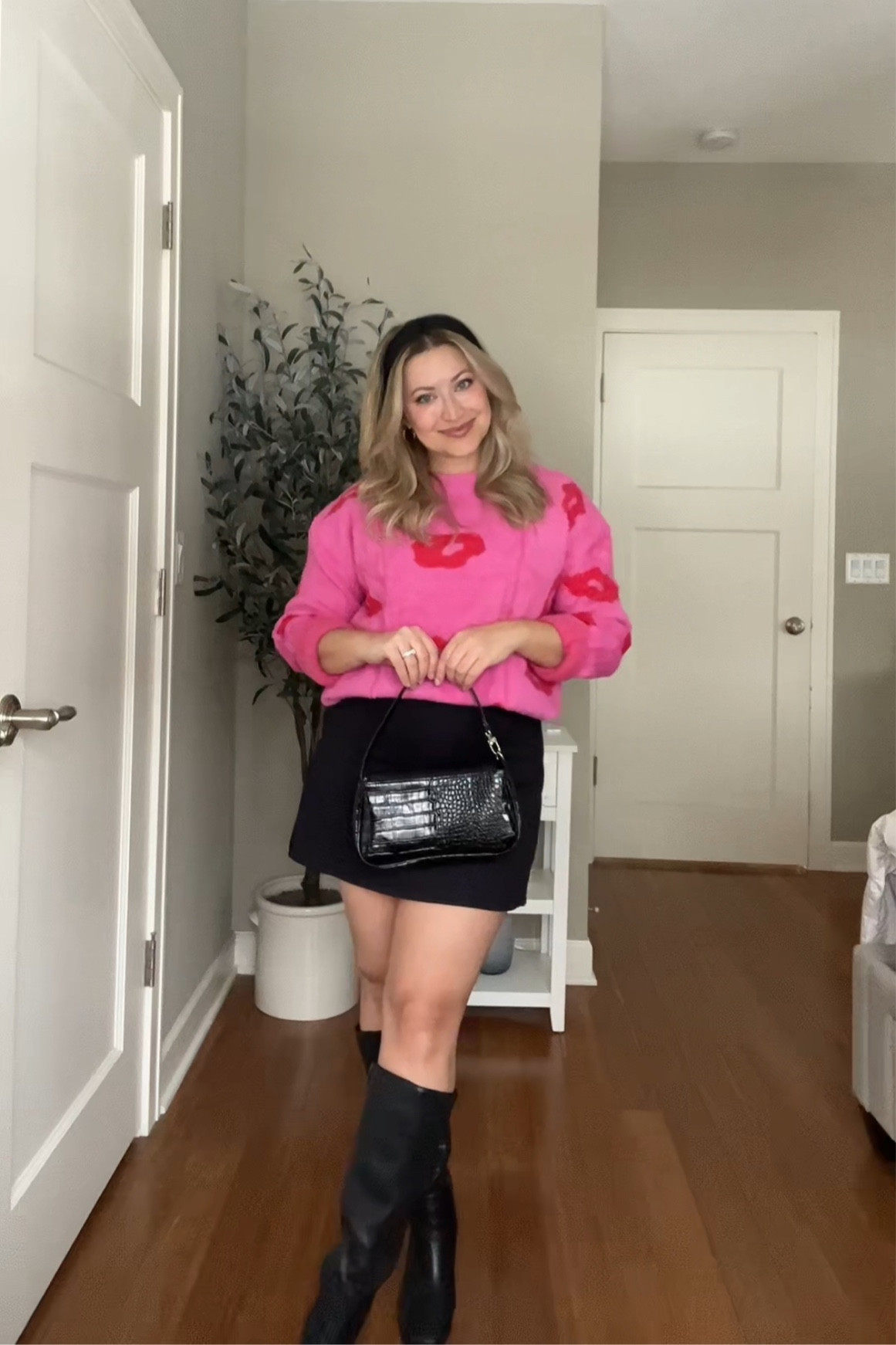 wearing a medium in the sweater! 

#LTKSeasonal #LTKfindsunder50 #LTKstyletip