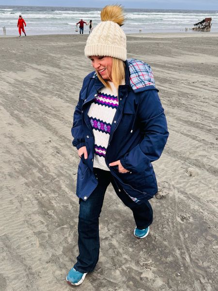 This Alaska port day travel outfit focuses on layers and cozy style! 

#LTKover40 #LTKActive #LTKtravel
