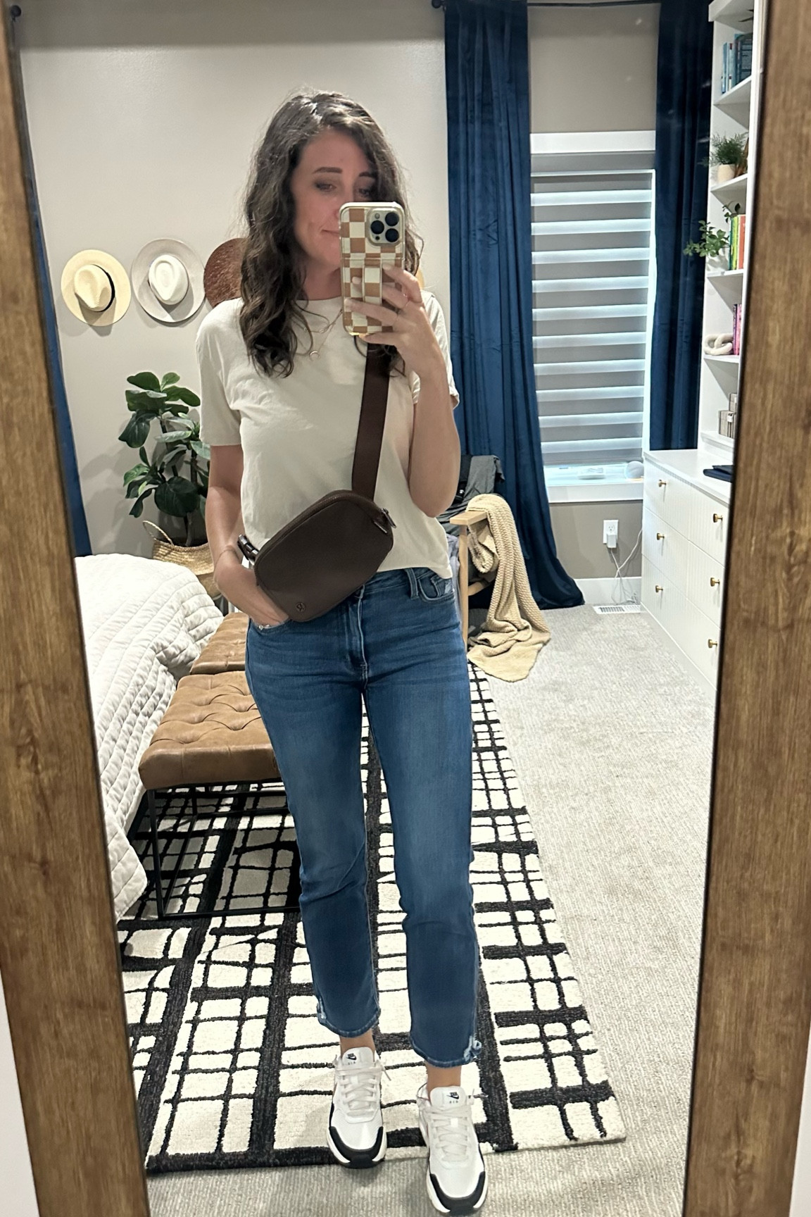 A causal moment to run errands 

#LTKfindsunder50 #LTKfamily #LTKstyletip