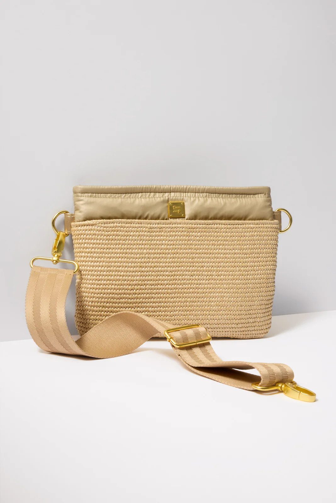 Tonal Raffia Bum 2.0 | Evereve