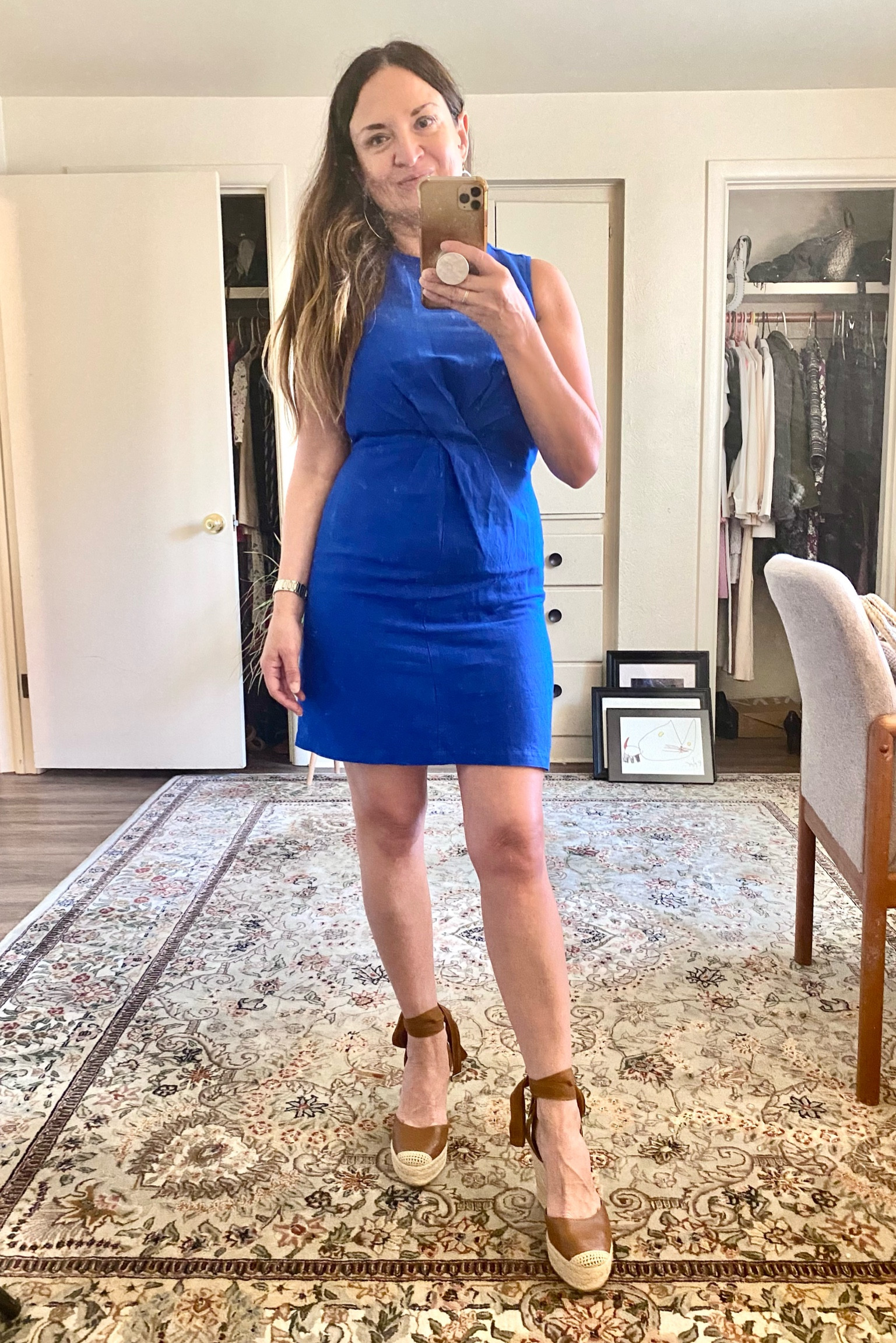 Petite Mini Linen Shift Dress- 40% off all weekend at The Loft. I love the fit of their petite sizing- fits great! Wearing here size 0 petite. I like things more fitted personally - so if you like a little more room, go a size up.

I am 5’1” 120lbs.

Age 51 #agelesspetitestyle 

#petite #petitestyle #summer #linendress #bluedress #espadrilles #minishiftdress #shiftdress #loft 

#LTKFind #LTKxNSale #LTKSeasonal