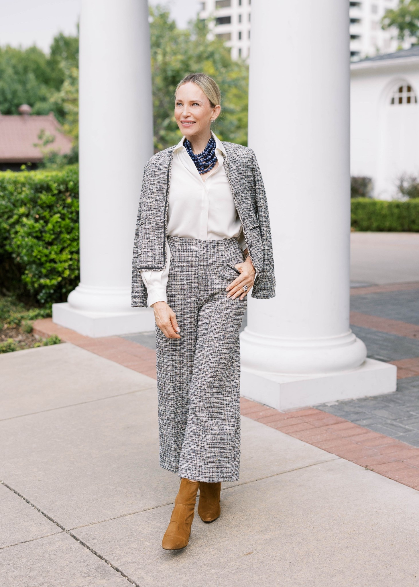 Stop chasing trends and invest in elevated styles with modern silhouettes…


#LTKWorkwear #LTKShoeCrush #LTKOver40