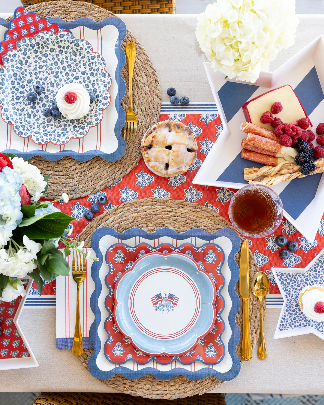 Plaid Stars Paper Plate - 11" | My Mind's Eye