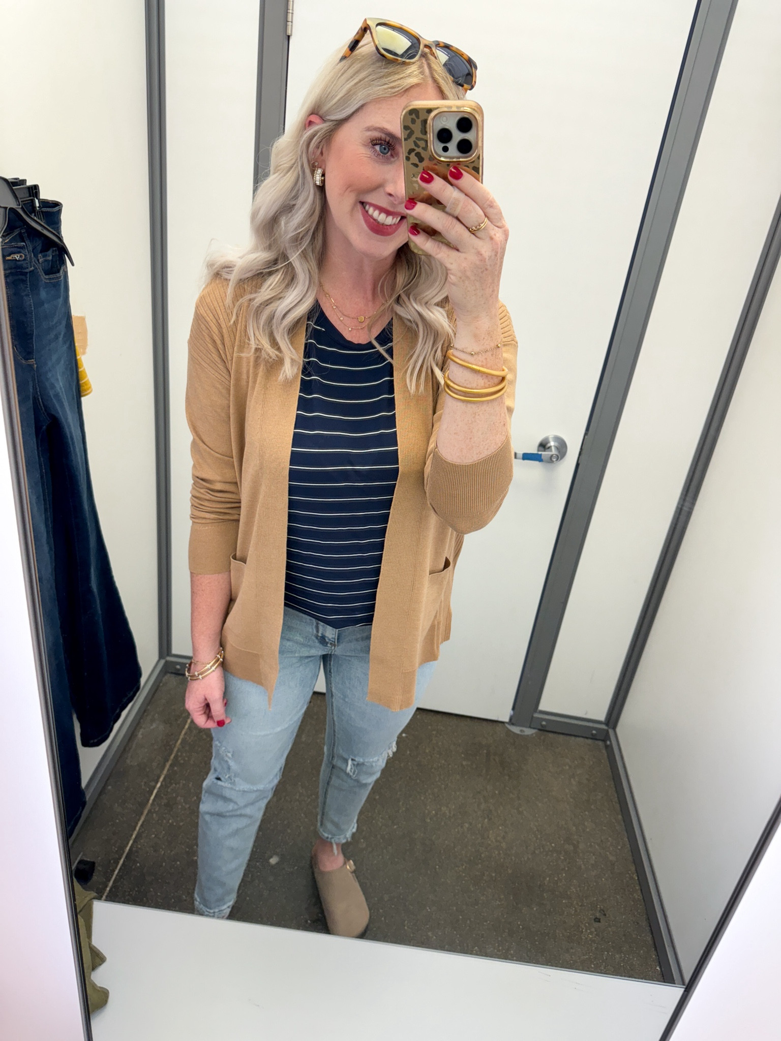 Walmart $10 tunic tee, time and tru, striped tunic, Walmart try on

Medium 

#LTKStyleTip #LTKFindsUnder50 #LTKSeasonal