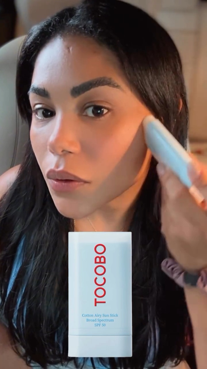 Cotton Airy Sun Stick SPF 50 - Protector solar mate coreano de amplio espectro para cara, tamaño de viaje, control de sebo, vegano, ligero, antiadherente, 0.67 onzas.

Mi infaltable!
Comenta quiero y te envío link 😍
#tocobosunstick #tocobo #miami #ugc #paratiiiiiiiiiiiiiiiiiiiiiiiiiiiiiii #lyfestyle #healthylifestyle #vidasana #viajar #