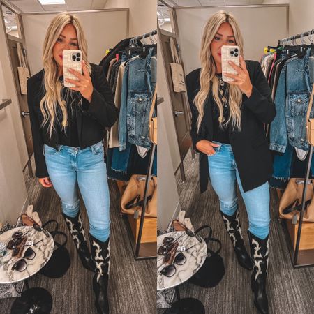 Edgy cowgirl 😜 wearing a medium in top and 28 in denim 