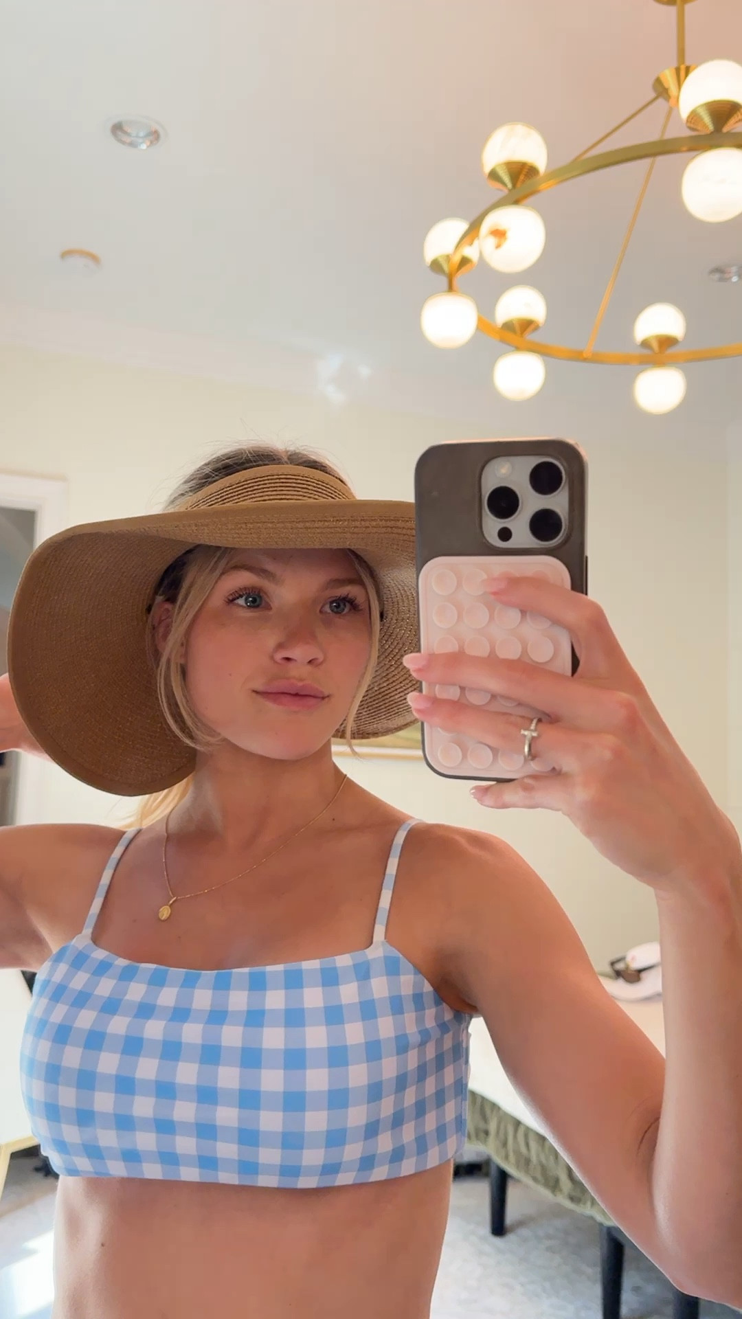 I’ve had this hat for three months now and I’m obsessed. Protect your face this summer !!

Summer l hat l Amazon