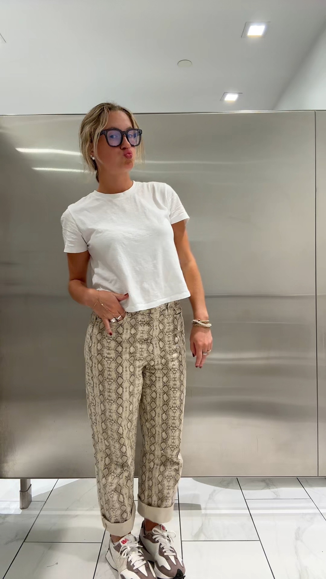 bathroom fit check 

#LTKFindsUnder100 #LTKdayinmylife #LTKootd
