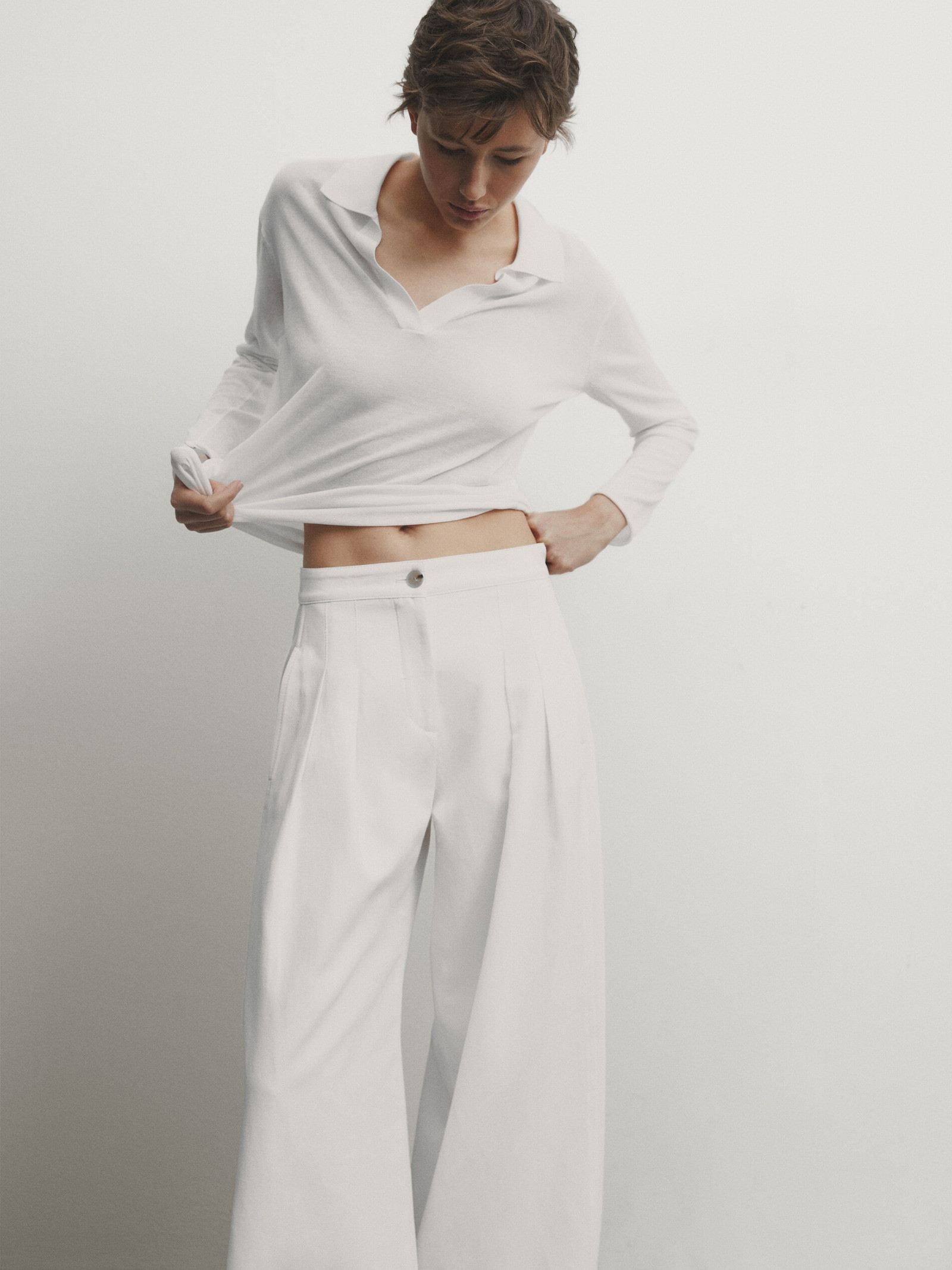 High-waist wide-leg trousers with double dart detail | Massimo Dutti UK