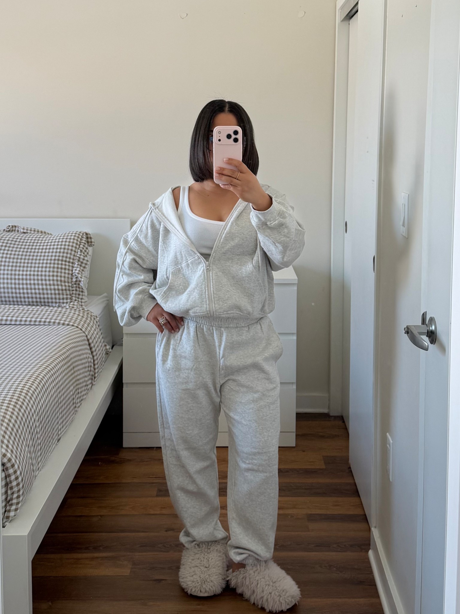 cozy women’s sweat set 🤍

#LTKmomlife #LTKHome #LTKSpringSale