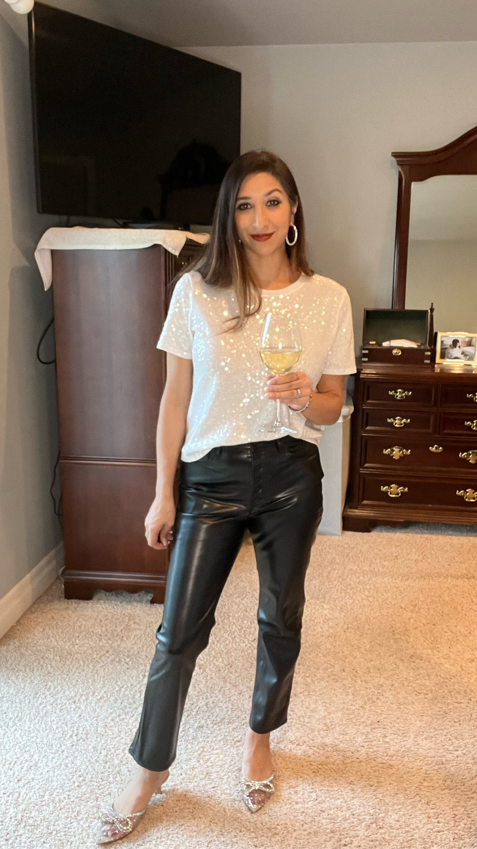 Easy and chic holiday ensemble 

#LTKHoliday #LTKstyletip #LTKSeasonal