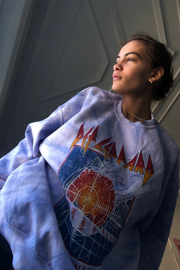 Def Leppard Pyromania Tie-Dye Crew Neck Sweatshirt | Urban Outfitters (US and RoW)