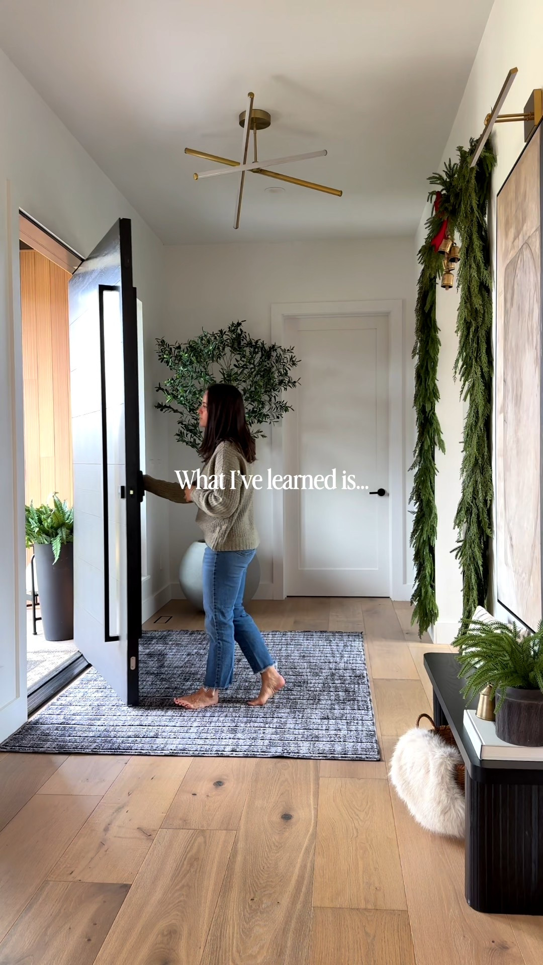 Proof you can definitely mix styles. 🙌🏼
 


#LTKHome