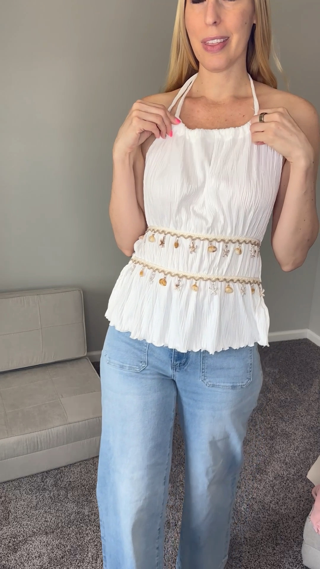 Beach top and comfortable wide leg denim
🤍 this top is giving boho beach vibes
🤍 I love the way these jeans fit
🤍 fits true to size, wearing size small and I am 5’10”
