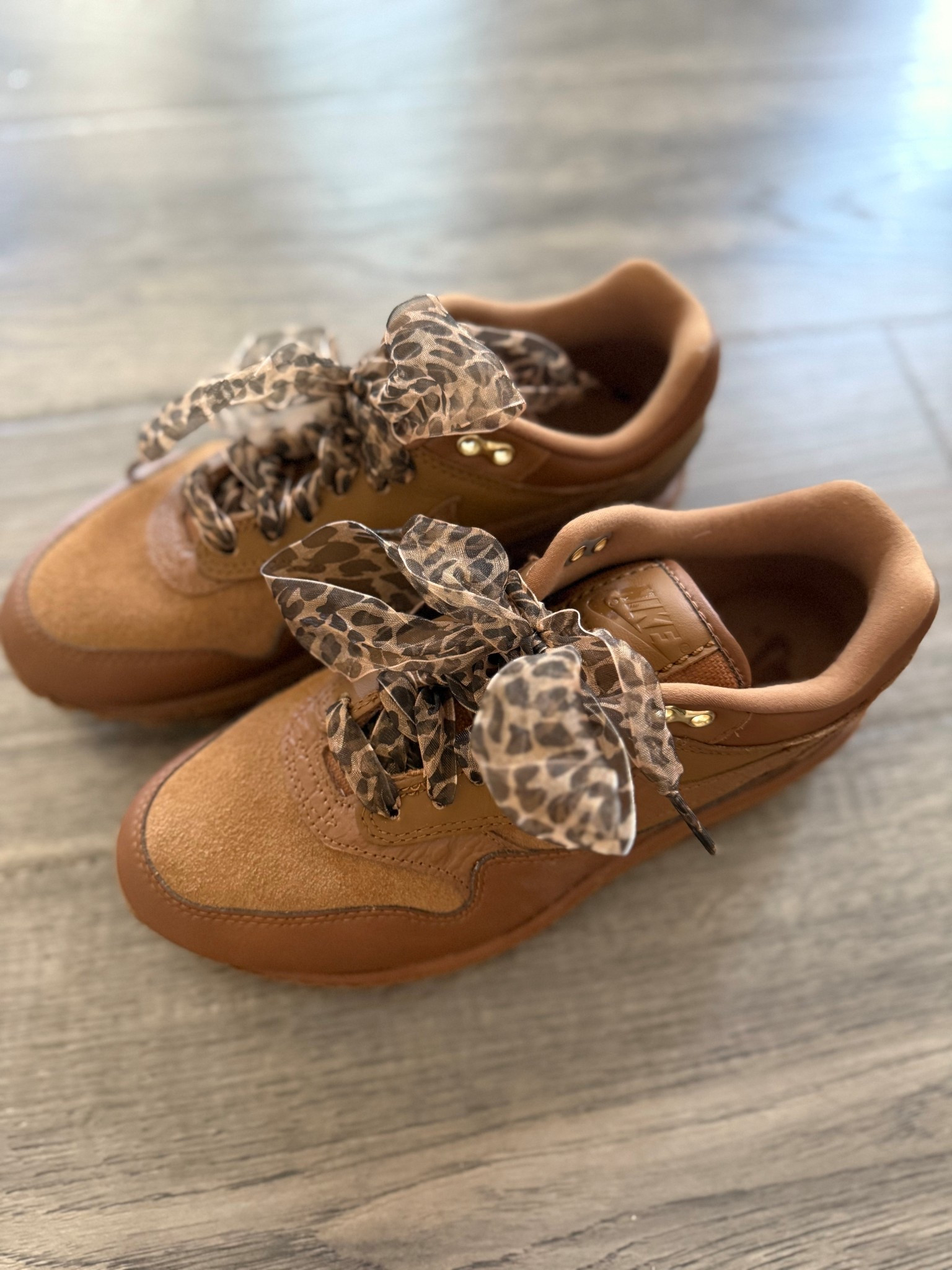 These shoe laces are adorable! They add a little “personality” to these neutral sneakers. Perfect fall accent🍁🍂

#LTKFindsUnder50 #LTKSeasonal #LTKShoeCrush