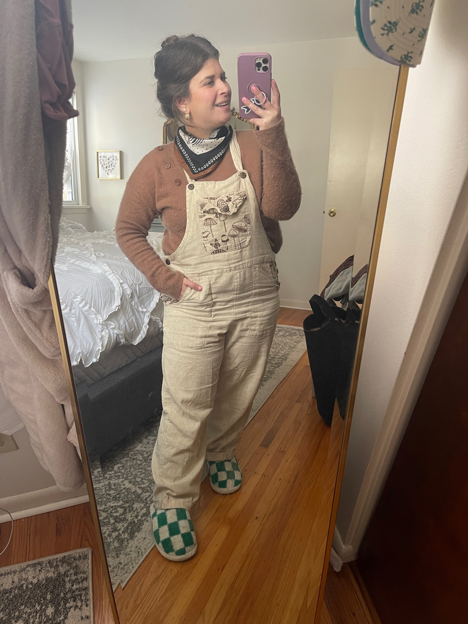 Love these mushroom overalls



#LTKfindsunder100 #LTKstyletip #LTKfindsunder50