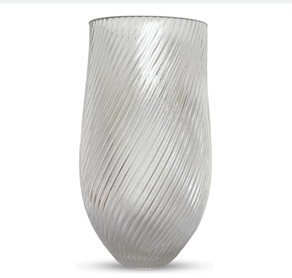 Clear ribbed vase perfect for Valentines and Easter floral arrangements! 

Clear vase, flower vase, amazon home, faux flowers, textured vase 

#LTKstyletip #LTKhome #LTKfindsunder50