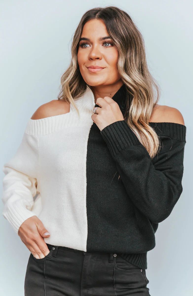 Strut Season Turtle Neck Color Block Cold Shoulder Sweater | Apricot Lane Boutique