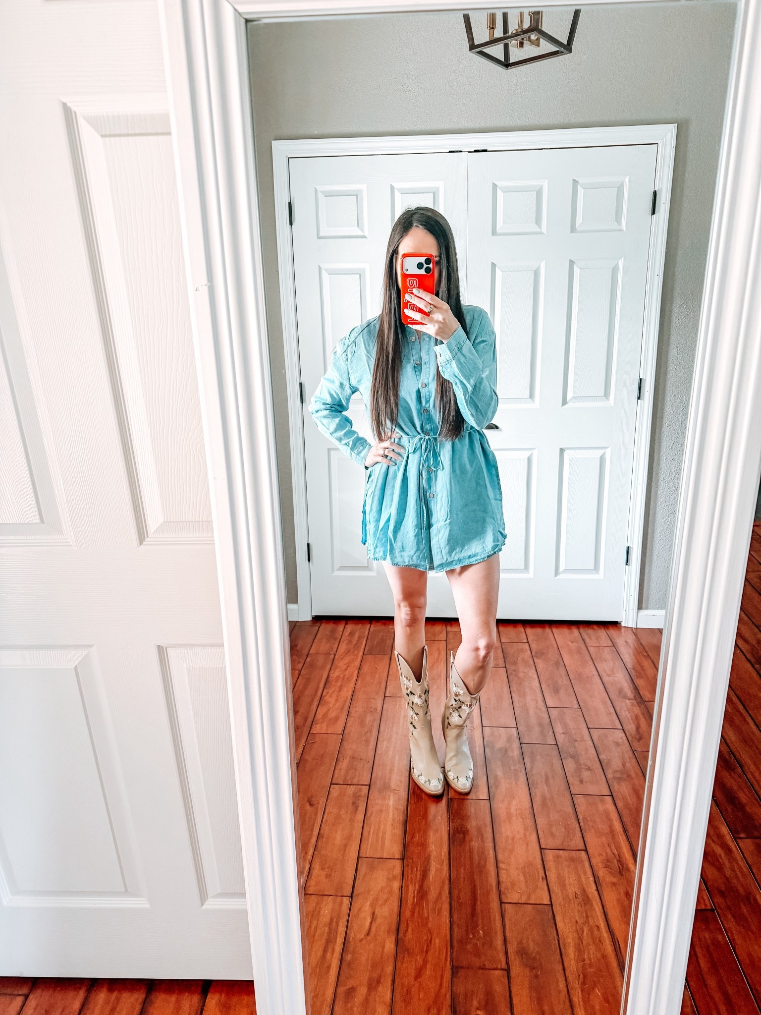 This denim romper + cowboy boots combo from Vici is SO good! 🤩

#LTKootd #LTKFestival #LTKSpringSale