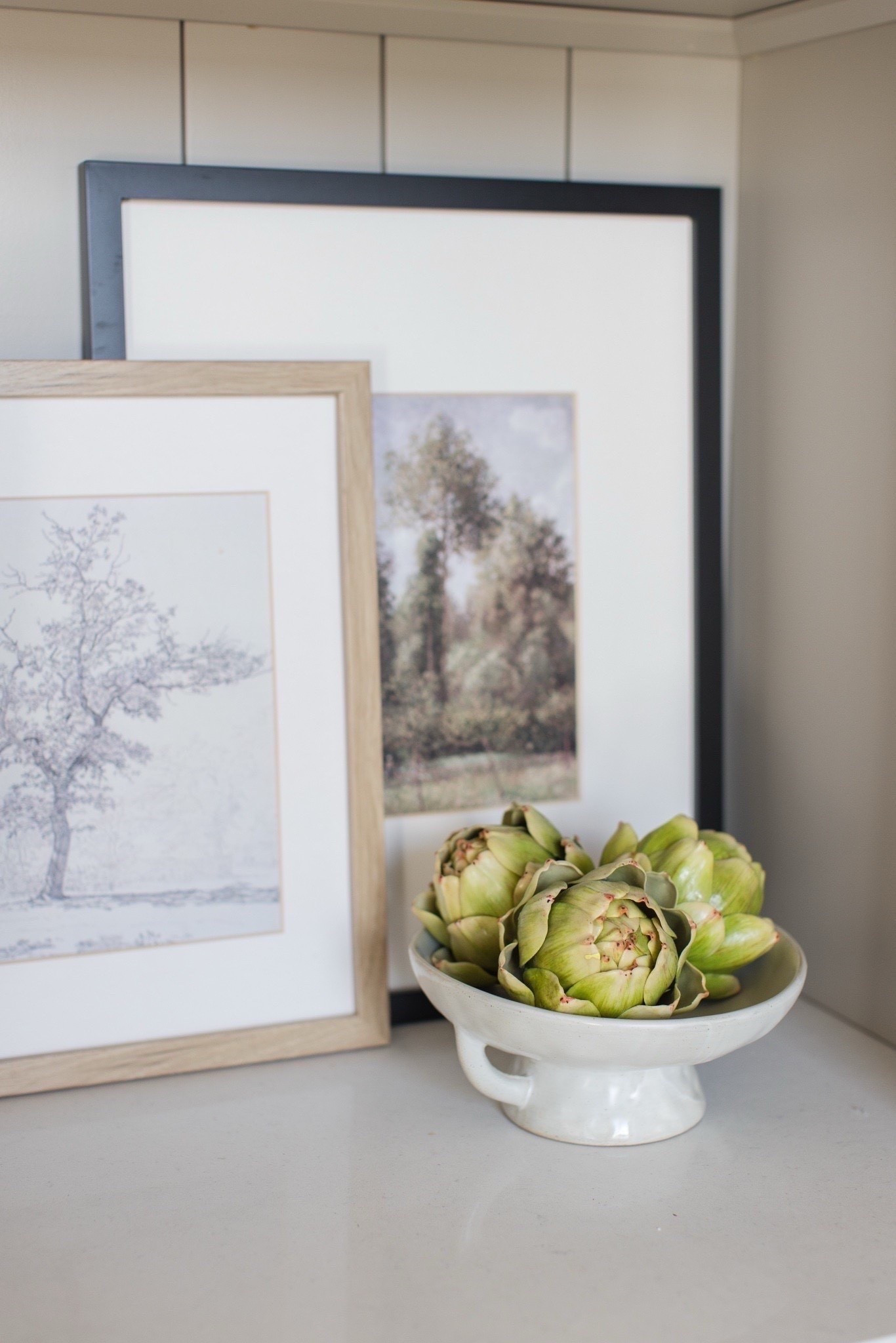Kitchen decor


Modern home finds  minimalist  neutral  small decorative bowl  faux fruit  artichokes  black frame  wood frame  TheArchedManor #LTKSummerEdit

#LTKHome #LTKSeasonal