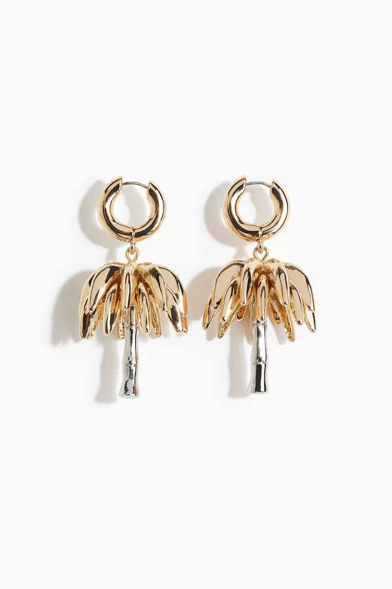 Palm tree-pendant earrings | H&M (UK, MY, IN, SG, PH, TW, HK)