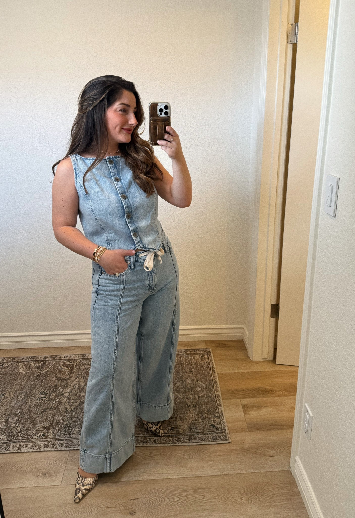 Sets that slay all summer!! This matching set from @Gap is the definition of effortless styling. Breezy fabrics, tons of colors, and shorter hems? Yes please!! 
I’m 5’0” 140 lbs

Top size small
Bottoms size 28 petite

40% off everything + 50% off shorts 5/8-5/15  @gap #howyouweargap #gappartner


#LTKPetite #LTKSaleAlert #LTKFindsUnder100