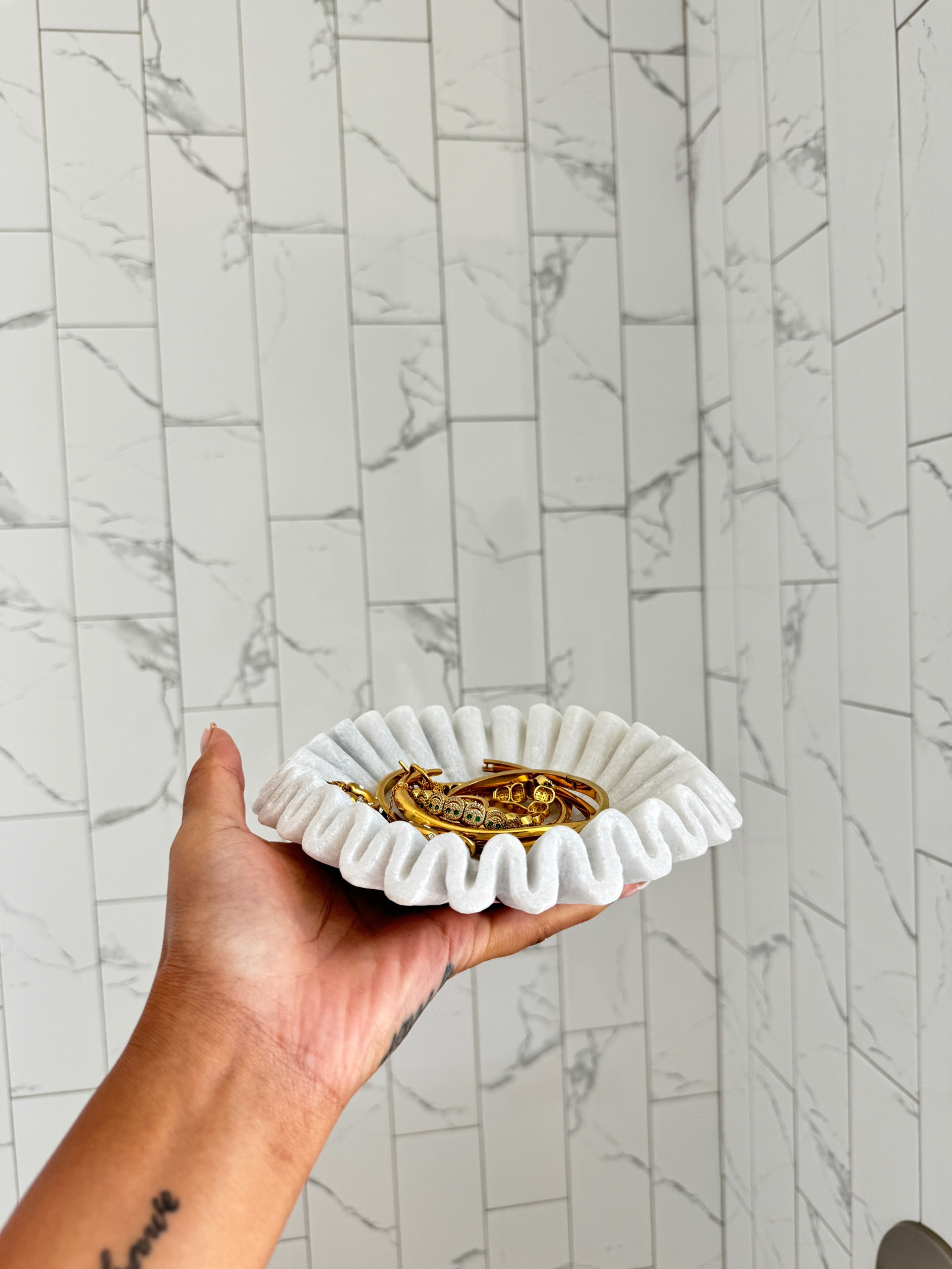 The cutest marble jewelry tray 🤍