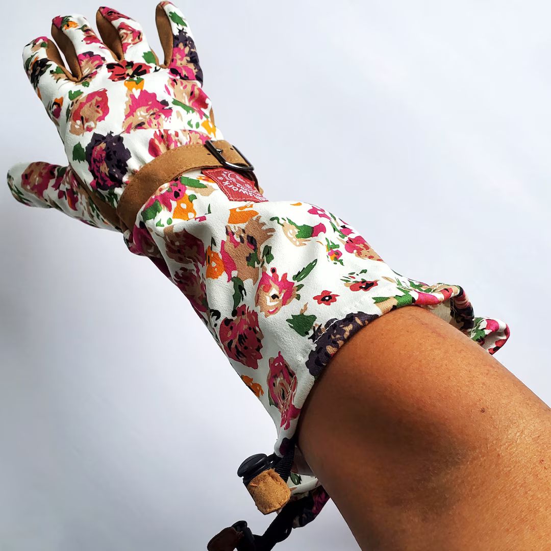 Womanswork Glove With Arm Saver Floral Print Various Sizes - Etsy | Etsy (US)